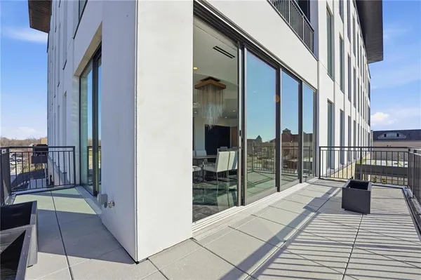 $1,790,000 | 4951 West 134th Street, Unit 204, Leawood, KS 66224