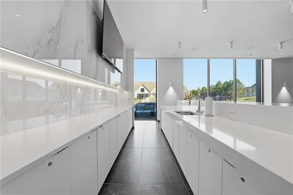 $1,790,000 | 4951 West 134th Street, Unit 204, Leawood, KS 66224