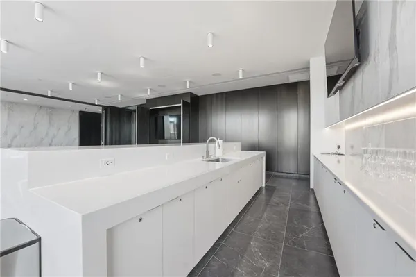 $1,790,000 | 4951 West 134th Street, Unit 204, Leawood, KS 66224