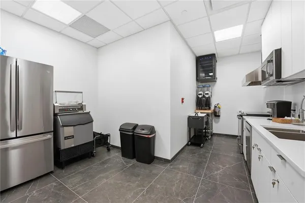 $1,790,000 | 4951 West 134th Street, Unit 204, Leawood, KS 66224