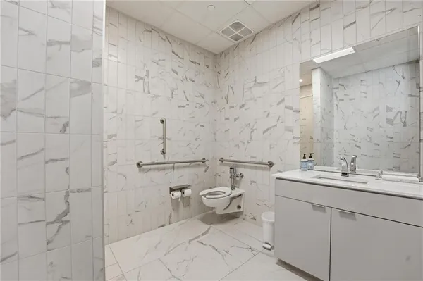 $1,790,000 | 4951 West 134th Street, Unit 204, Leawood, KS 66224