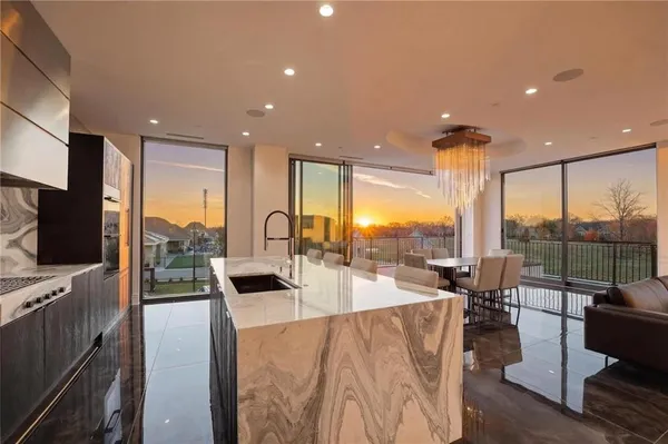 $1,790,000 | 4951 West 134th Street, Unit 204, Leawood, KS 66224