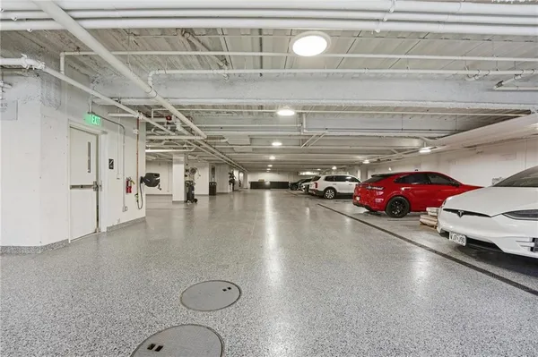 $1,790,000 | 4951 West 134th Street, Unit 204, Leawood, KS 66224