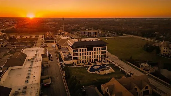 $1,790,000 | 4951 West 134th Street, Unit 204, Leawood, KS 66224