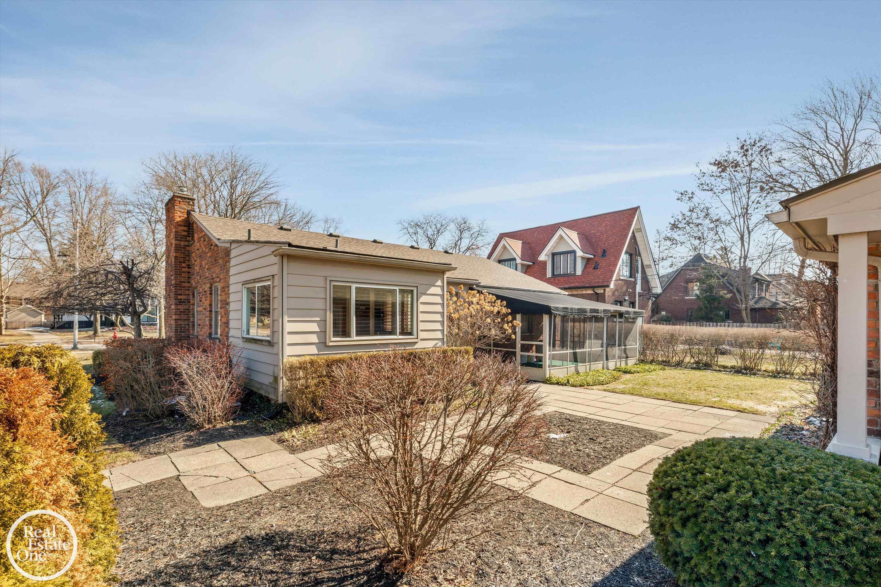 785 Barrington Road Grosse Pointe Park, MI 48215 - Photo 32 of 40