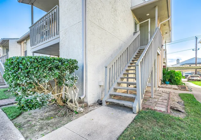 $109,000 | 260 El Dorado Boulevard, Unit 2612, Houston, TX 77598
