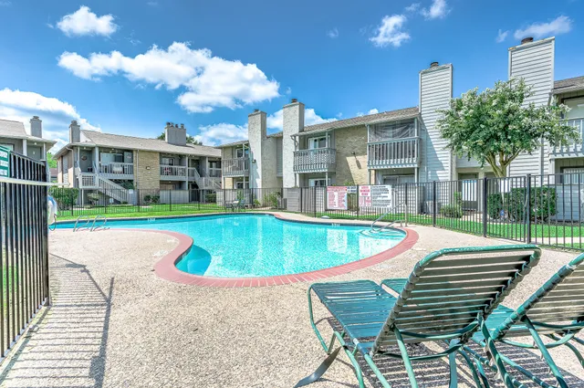 $109,000 | 260 El Dorado Boulevard, Unit 2612, Houston, TX 77598