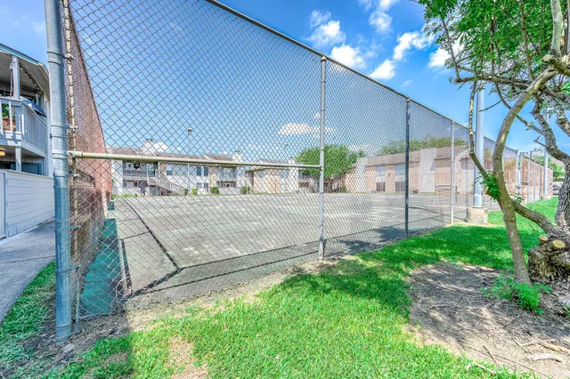 $109,000 | 260 El Dorado Boulevard, Unit 2612, Houston, TX 77598