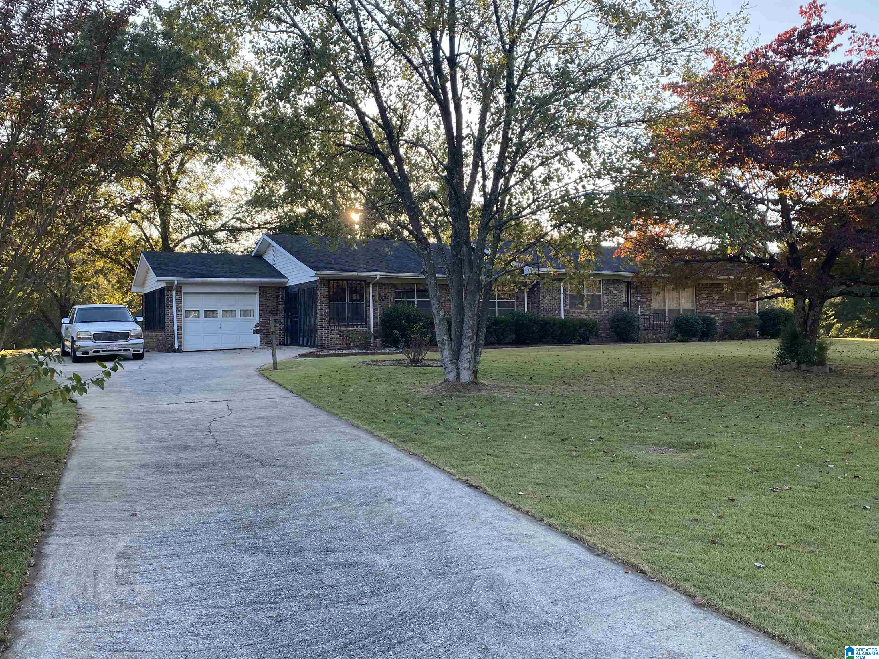 4205 Hazelwood Road Adamsville, AL 35005 - Photo 2 of 30 Gallery Image 2