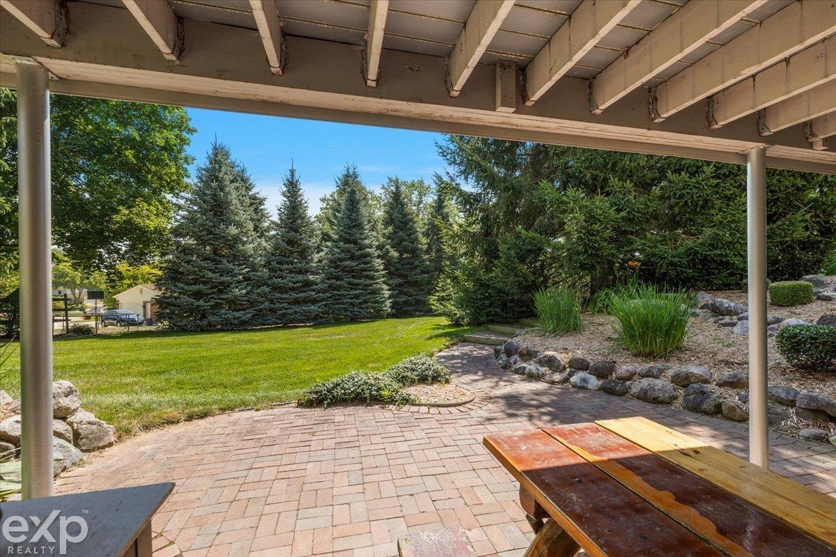 6577 High Rim Court Washington, MI 48094 - Photo 19 of 82 50182994-7a3ba4b6-88f1-45c8-8f43-56ff730a396b.JPG