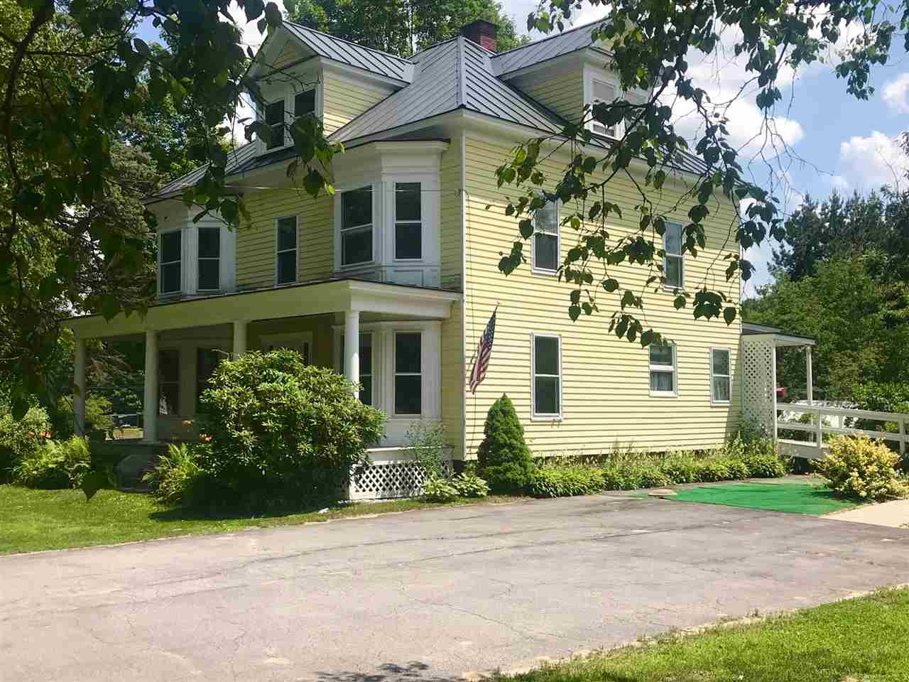 43 Buffalo Road Rumney, NH 03266 - Photo 1 of 40