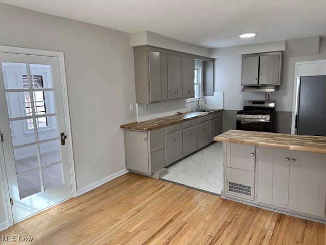 1596 Lyndhurst Road Lyndhurst, OH 44124 - Photo 5 of 22 Gallery Image 5