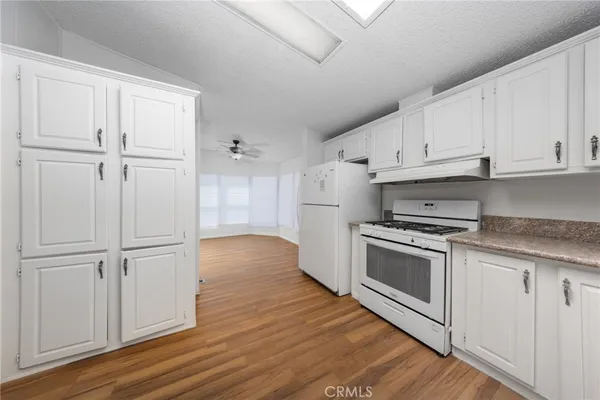 $339,900 | 16278 Wimbleton Drive, Victorville, CA 92395