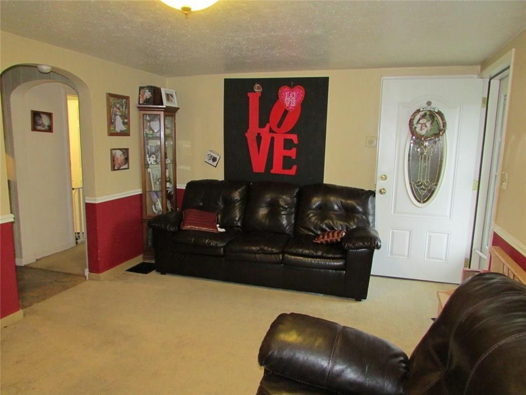 2123 Hillside Avenue Springfield, OH 45503 - Photo 3 of 25