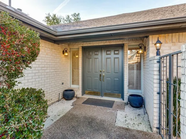 $420,000 | 5963 River Bend Drive, Benbrook, TX 76132