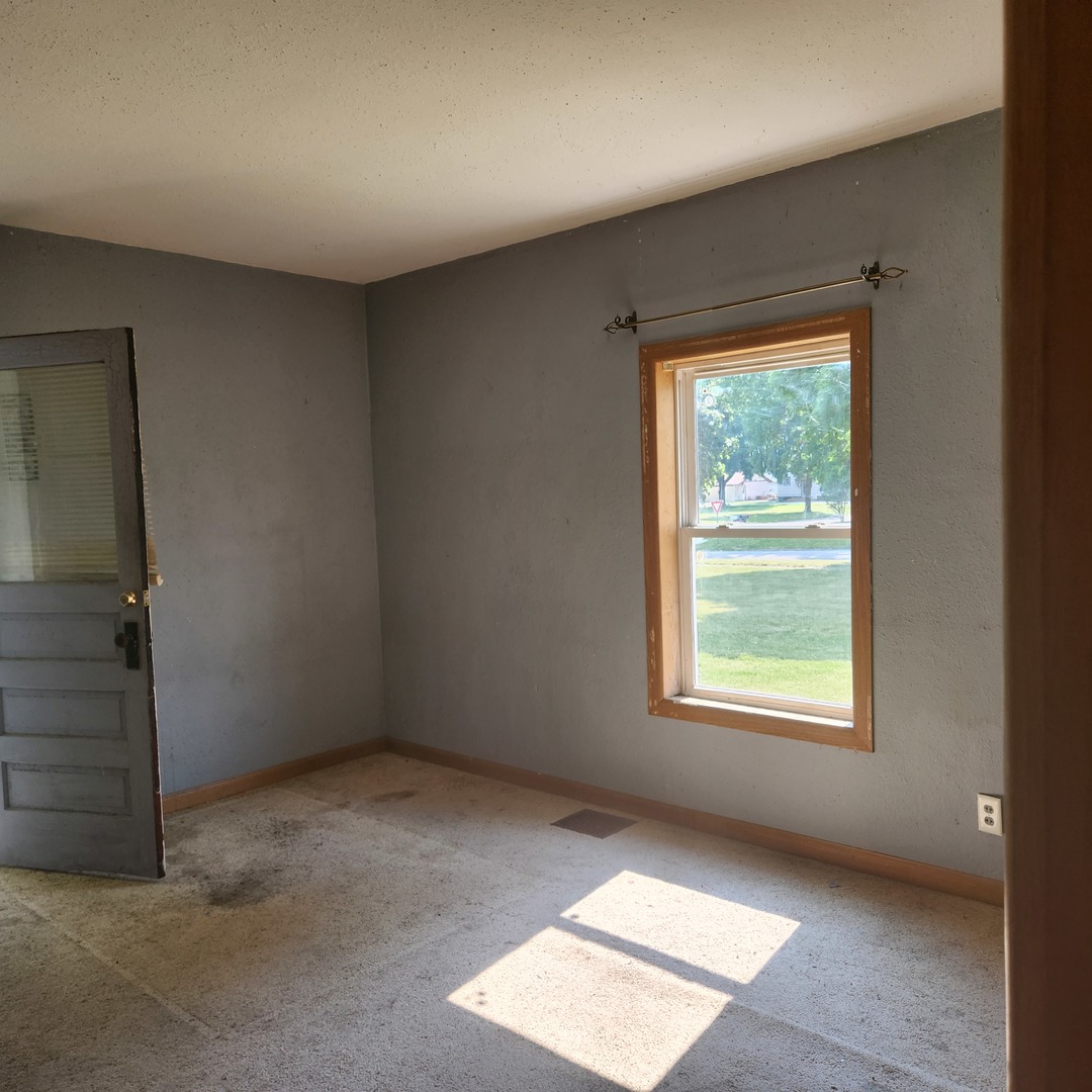 Undisclosed Address Sheldon, IL 60966 - Photo 23 of 24 an empty room with windows