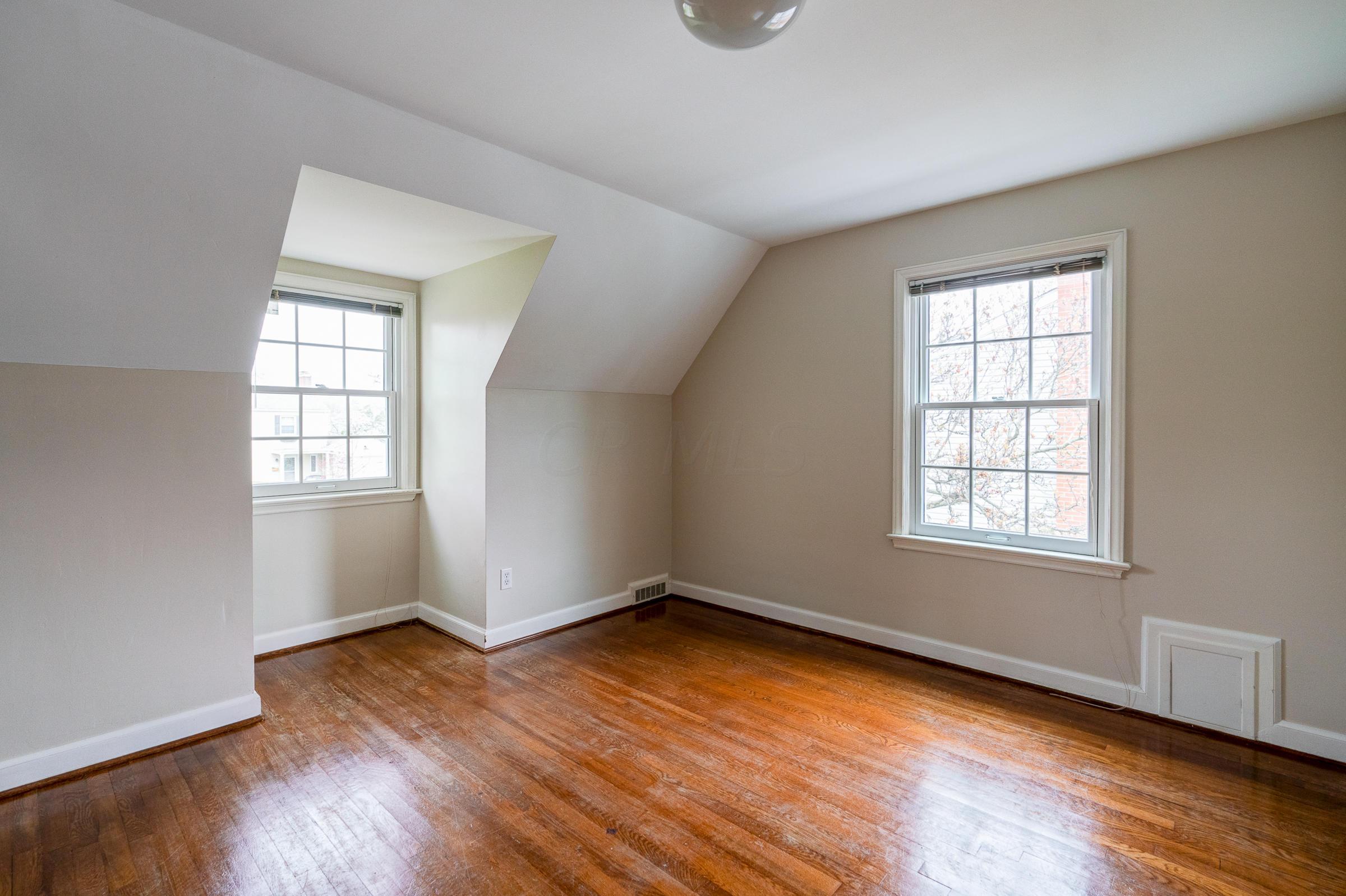 2718 Kent Road Columbus, OH 43221 - Photo 26 of 32 Gallery Image 26