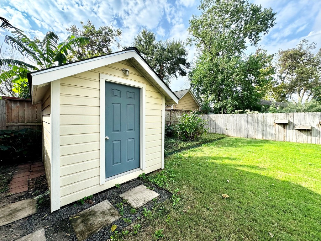 1035 Louise Street Houston, TX 77009 - Photo 23 of 28 Convenient storage shed included too!