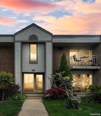 1677 Cass Lake Road, Unit B Keego Harbor, MI 48320 - Photo 1 of 16