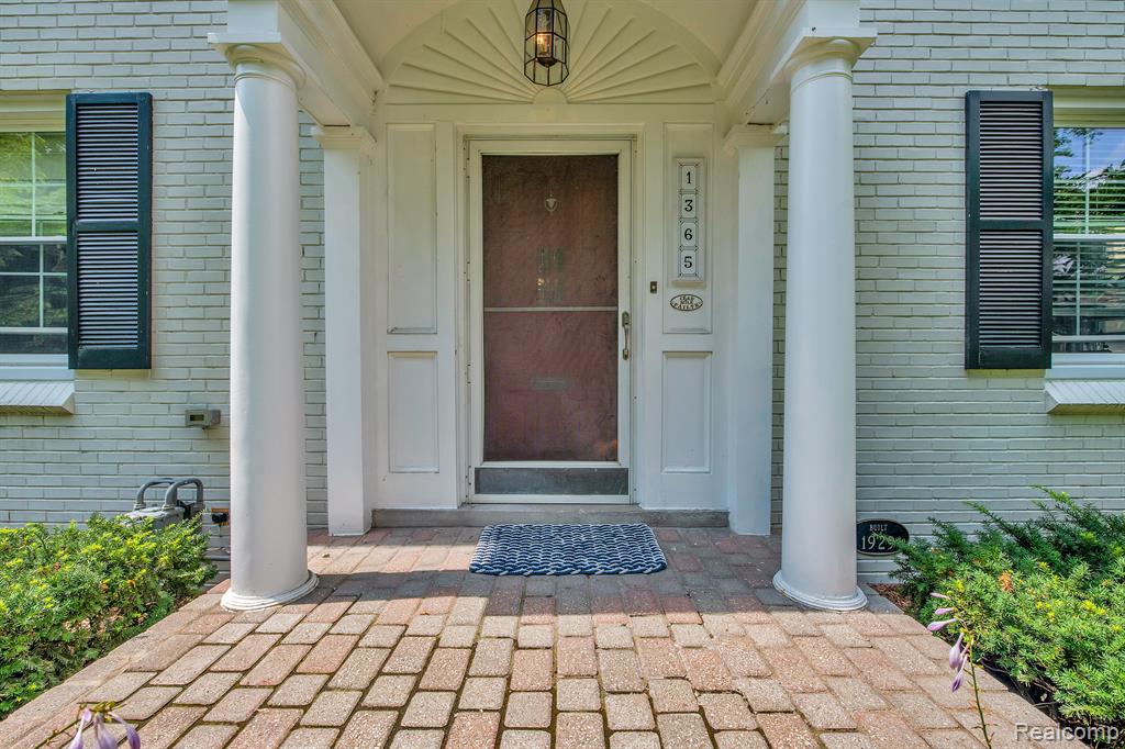 1365 Harvard Road Grosse Pointe Park, MI 48230 - Photo 3 of 44