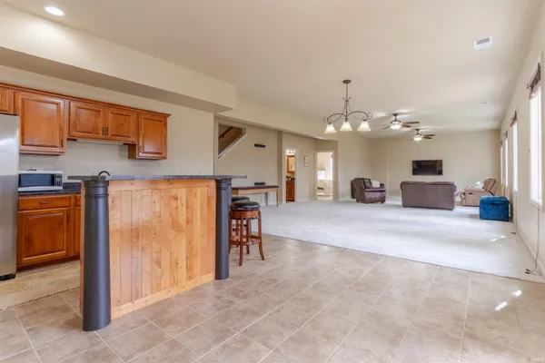 $979,900 | 6177 Pembrooke Drive, Newburgh, IN 47630