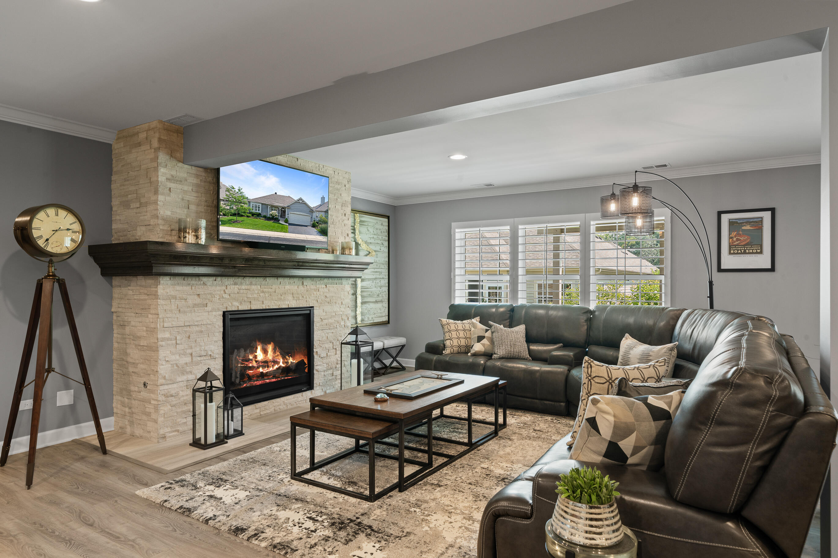 151 Lake Vista Circle, Unit 51 Fontana, WI 53125 - Photo 19 of 80 Family room