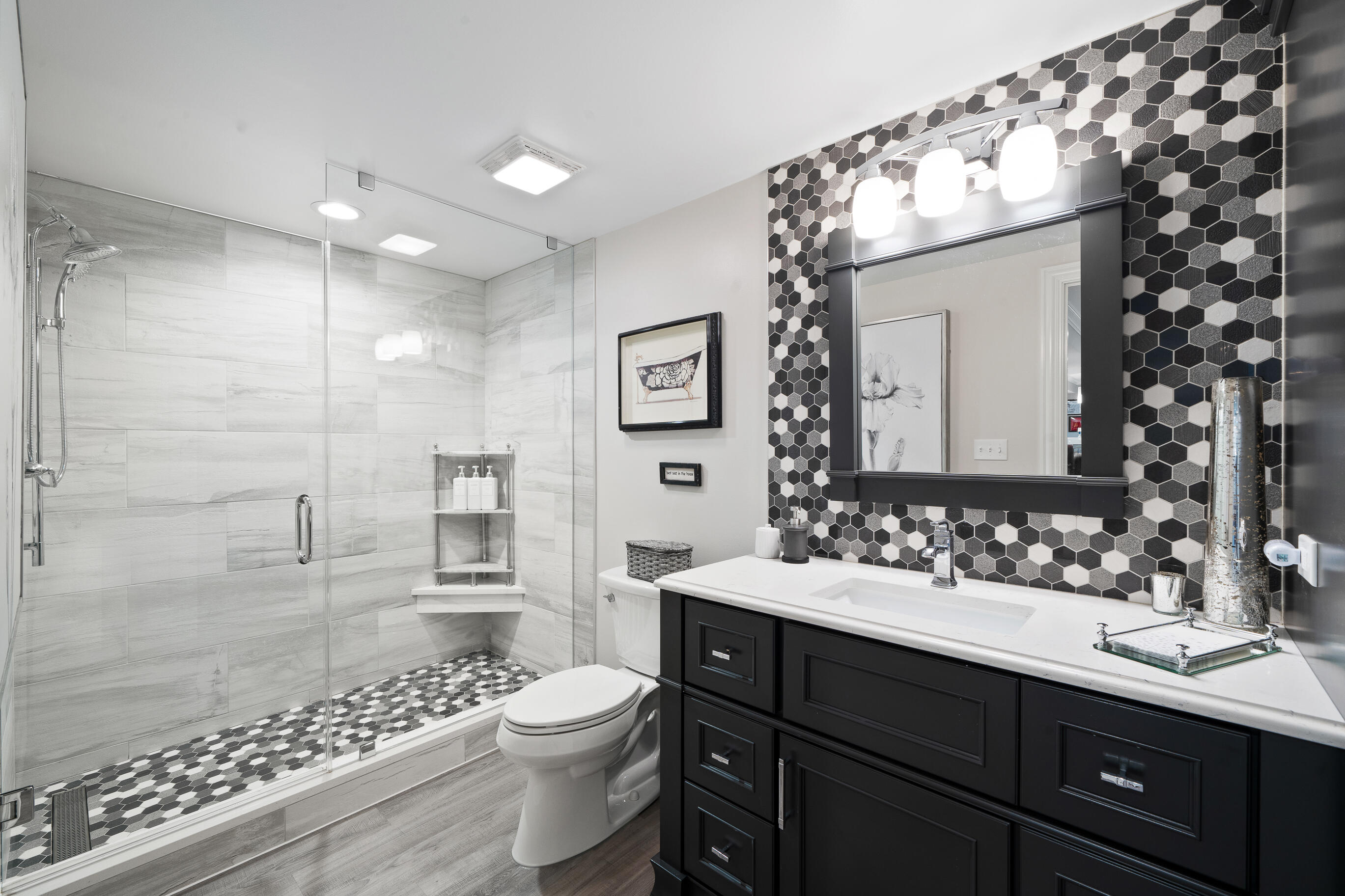 151 Lake Vista Circle, Unit 51 Fontana, WI 53125 - Photo 23 of 80 Bath 3