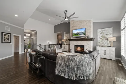 $1,298,000 | 151 Lake Vista Circle, Unit 51, Fontana, WI 53125