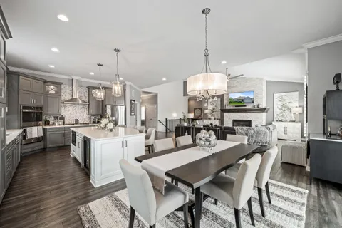 $1,298,000 | 151 Lake Vista Circle, Unit 51, Fontana, WI 53125