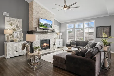 $1,298,000 | 151 Lake Vista Circle, Unit 51, Fontana, WI 53125