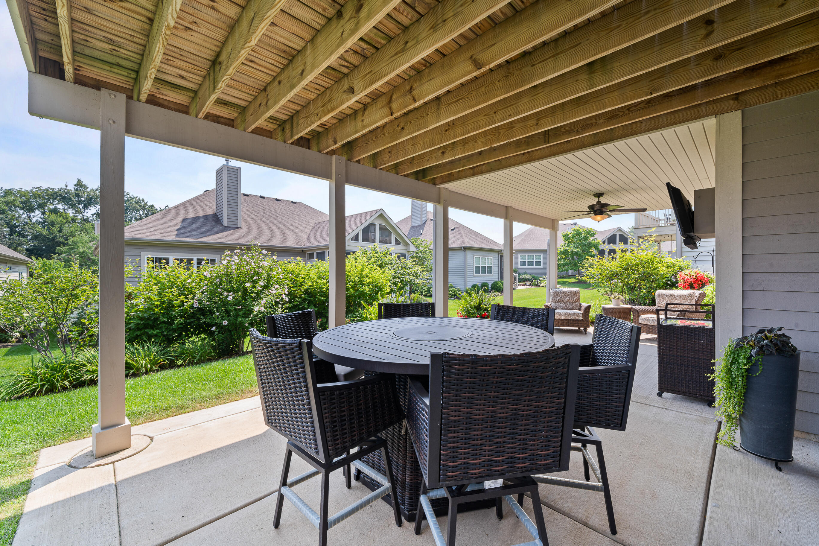 151 Lake Vista Circle, Unit 51 Fontana, WI 53125 - Photo 71 of 80 LL Patio