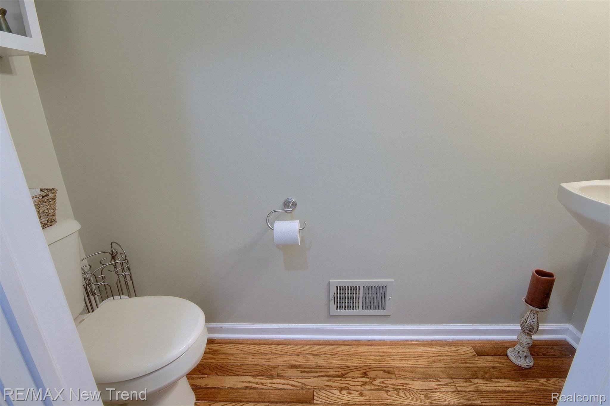 48580 Rockefeller Drive Canton, MI 48188 - Photo 15 of 30 15-Half Bath 2nd View.jpg