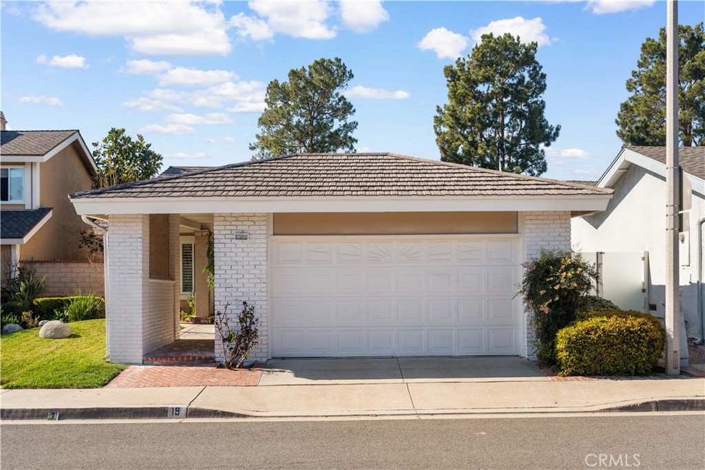 19 Muir Irvine, CA 92620 - Photo 1 of 48