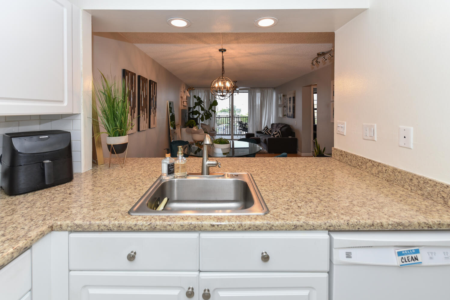 4 Royal Palm Way, Unit 504 Boca Raton, FL 33432 - Photo 10 of 25 Kitchen 4