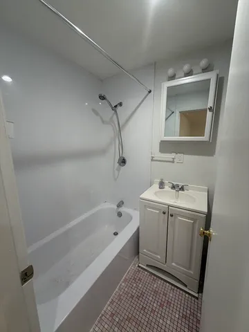 $2,000 | 16 Appleton Park, Unit H2, Ipswich, MA 01938