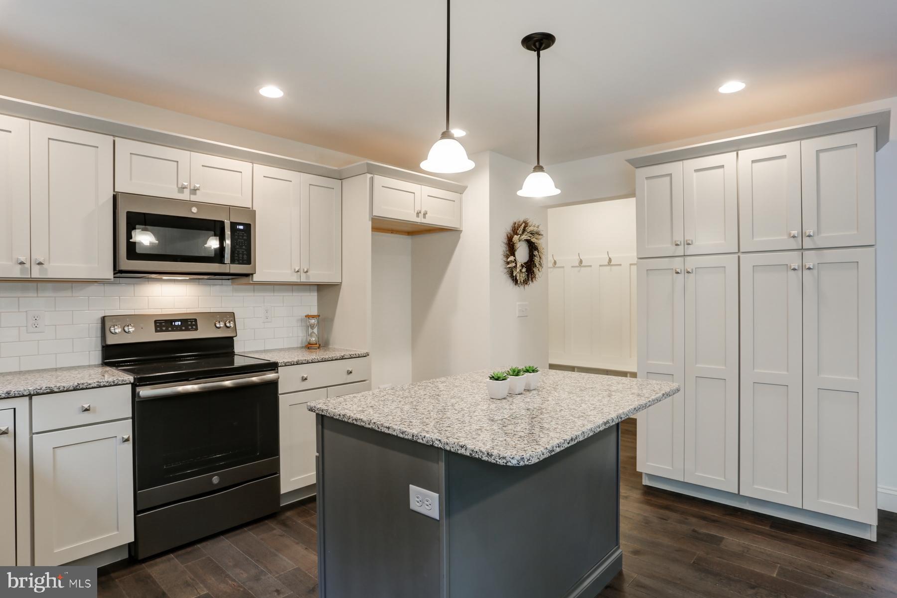 818 Locust Grove Road Middletown, PA 17057 - Photo 22 of 43 Large pantry