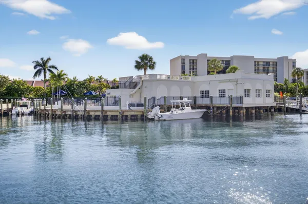 $2,600 | 2871 North Ocean Boulevard, Unit V143, Boca Raton, FL 33431