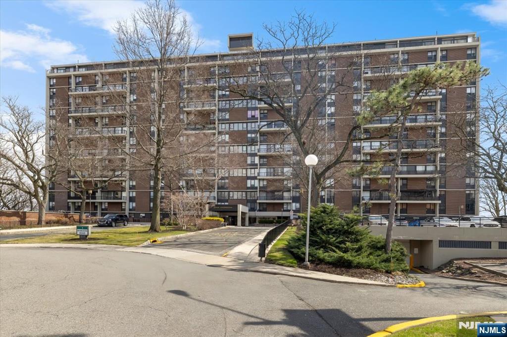 1 Horizon Road, Unit 1209 Fort Lee, NJ 07024 - Photo 14 of 17 Gallery Image 14