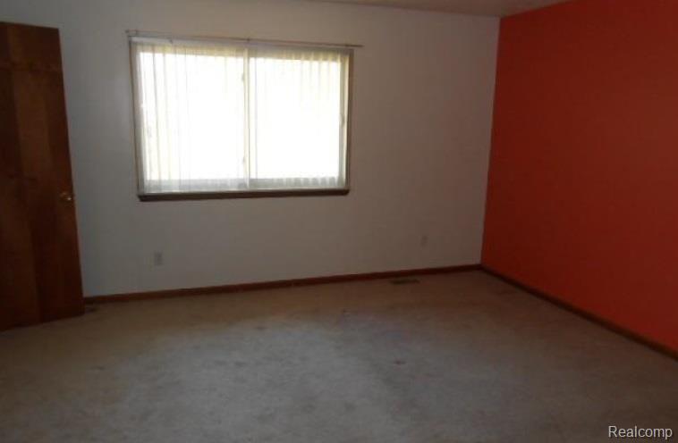 7075 Platt Road Ypsilanti, MI 48197 - Photo 11 of 15 11.jpg