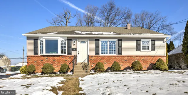 $474,900 | 111 Everett Avenue, Willow Grove, PA 19090