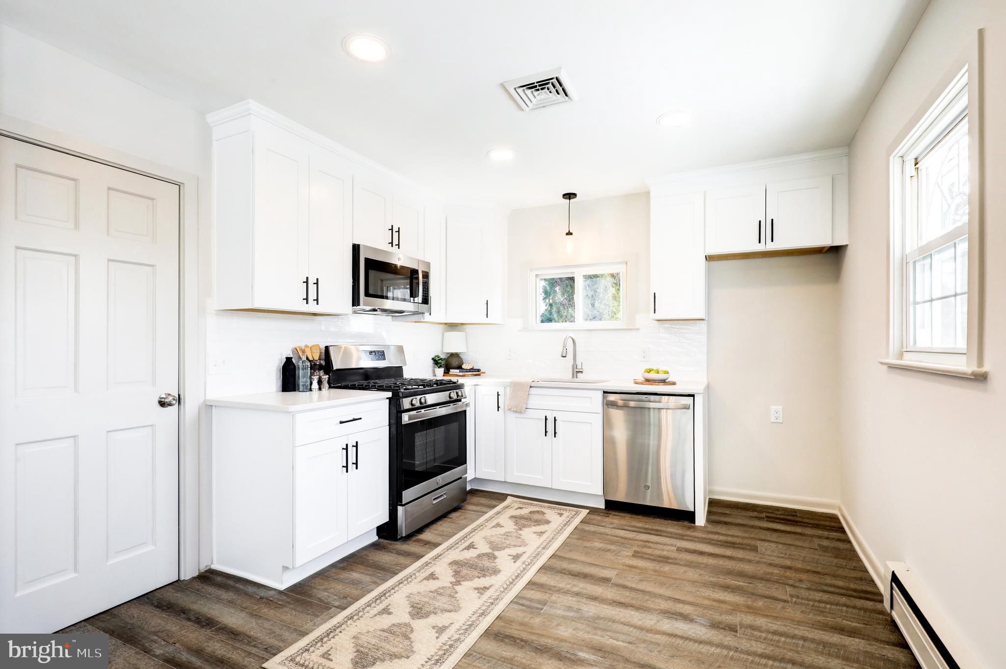 111 Everett Avenue Willow Grove, PA 19090 - Photo 8 of 36