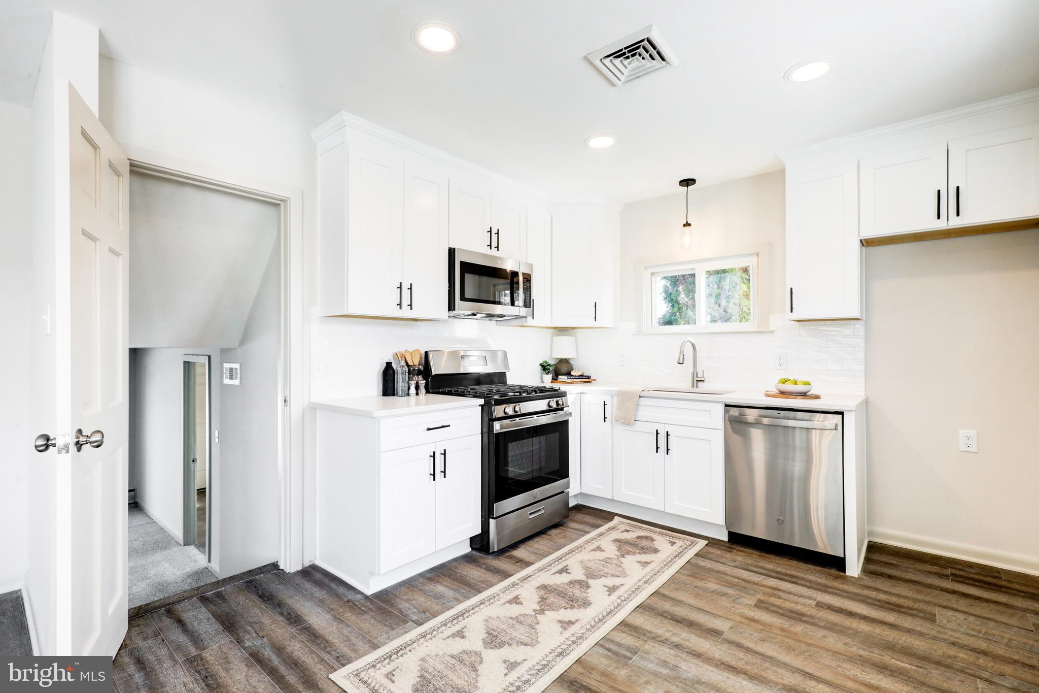 111 Everett Avenue Willow Grove, PA 19090 - Photo 9 of 36