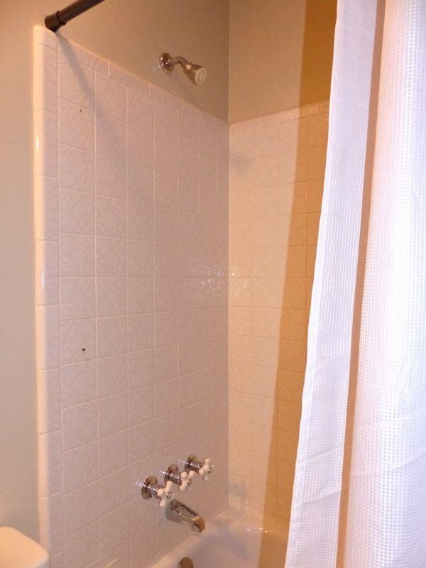5895 Adelyn Road Pensacola, FL 32504 - Photo 18 of 24 Shower/tub combo