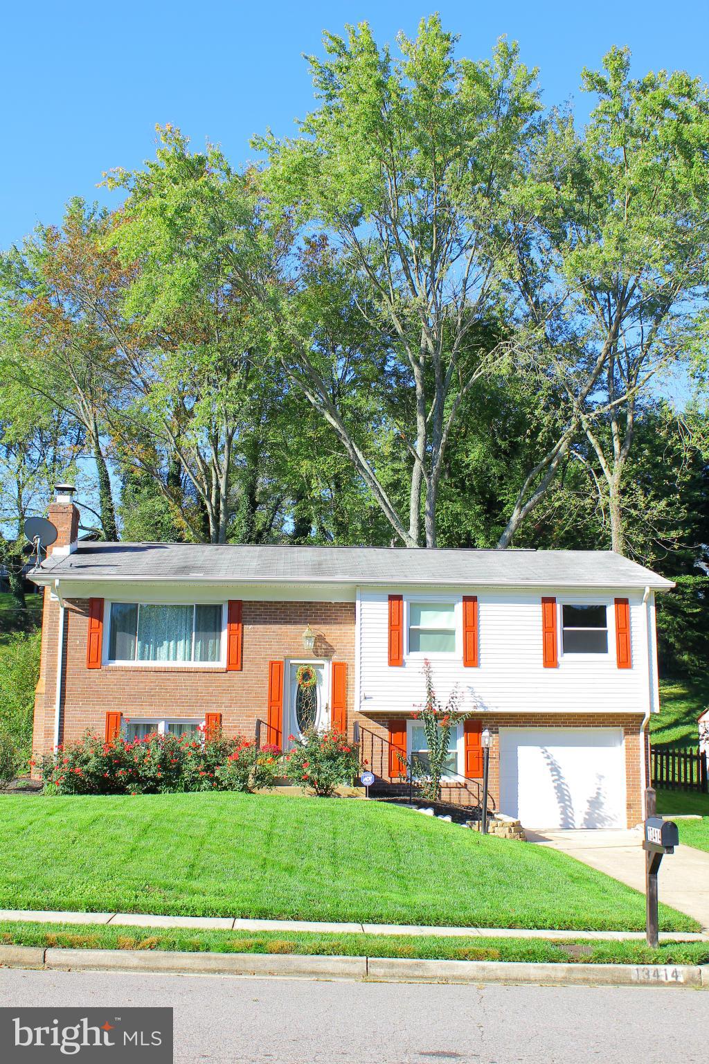 13414 Kingsman Road Woodbridge, VA 22193 - Photo 1 of 27 Exterior (Front)
