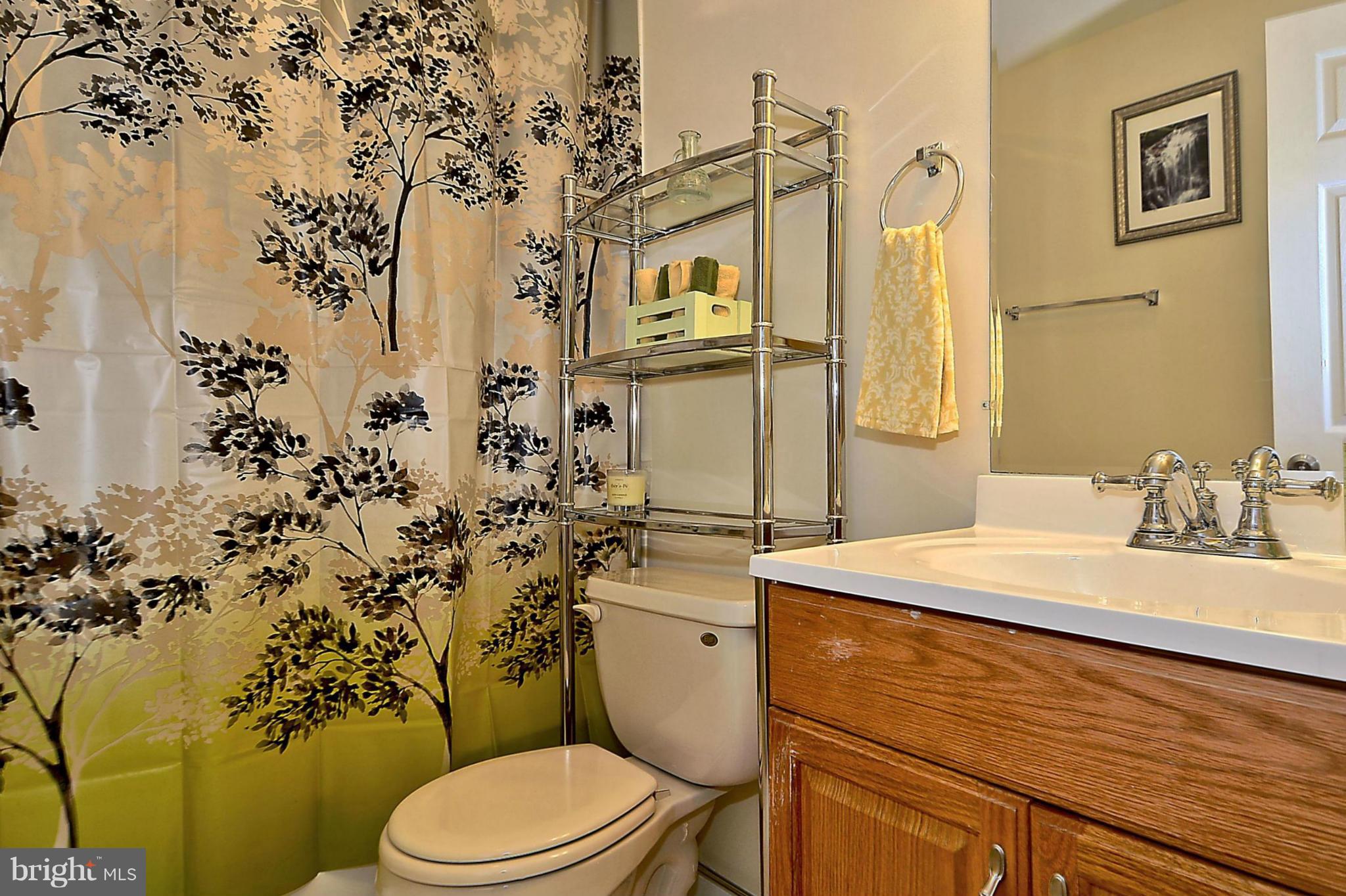 13414 Kingsman Road Woodbridge, VA 22193 - Photo 16 of 27 Bath