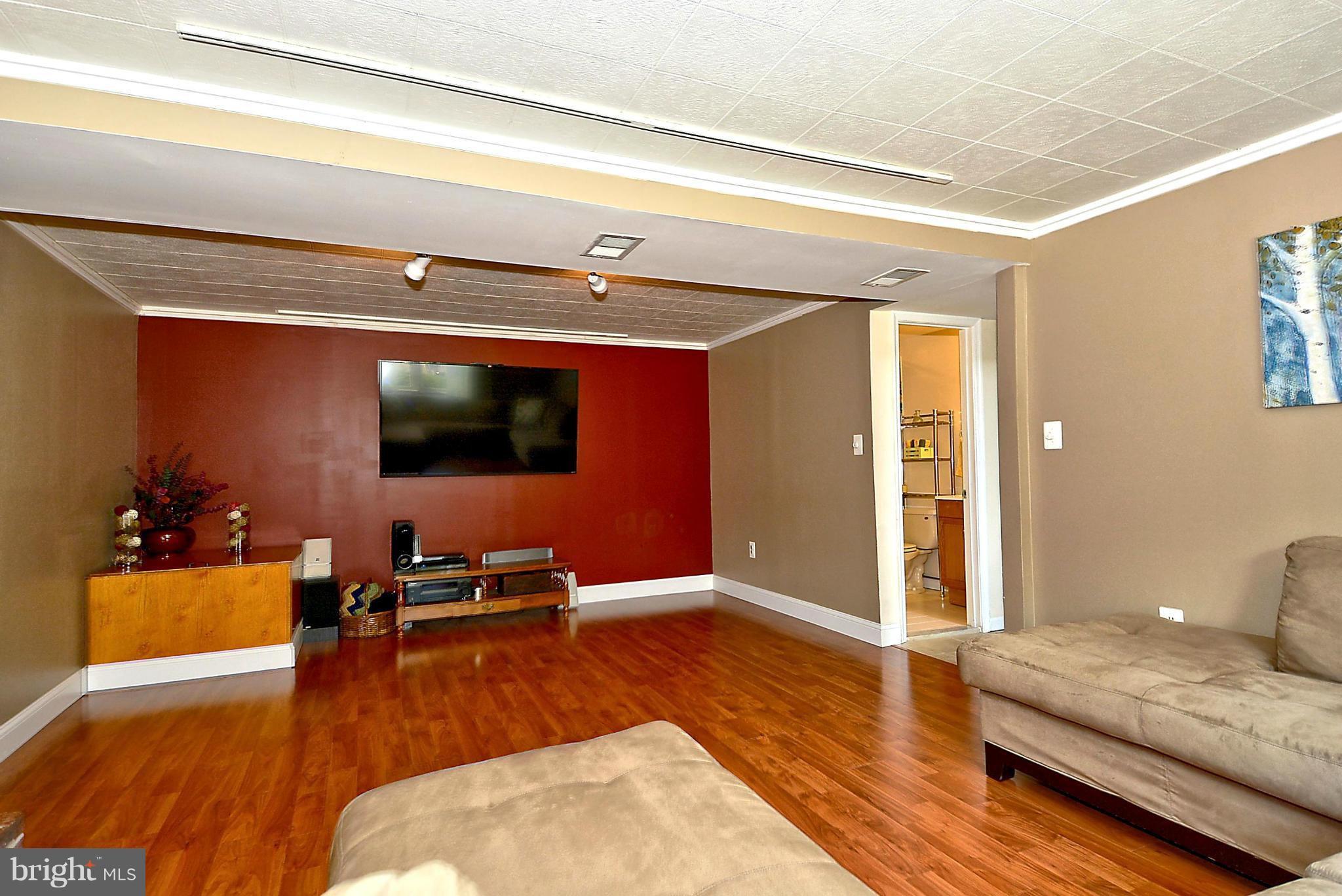 13414 Kingsman Road Woodbridge, VA 22193 - Photo 19 of 27 Family Room