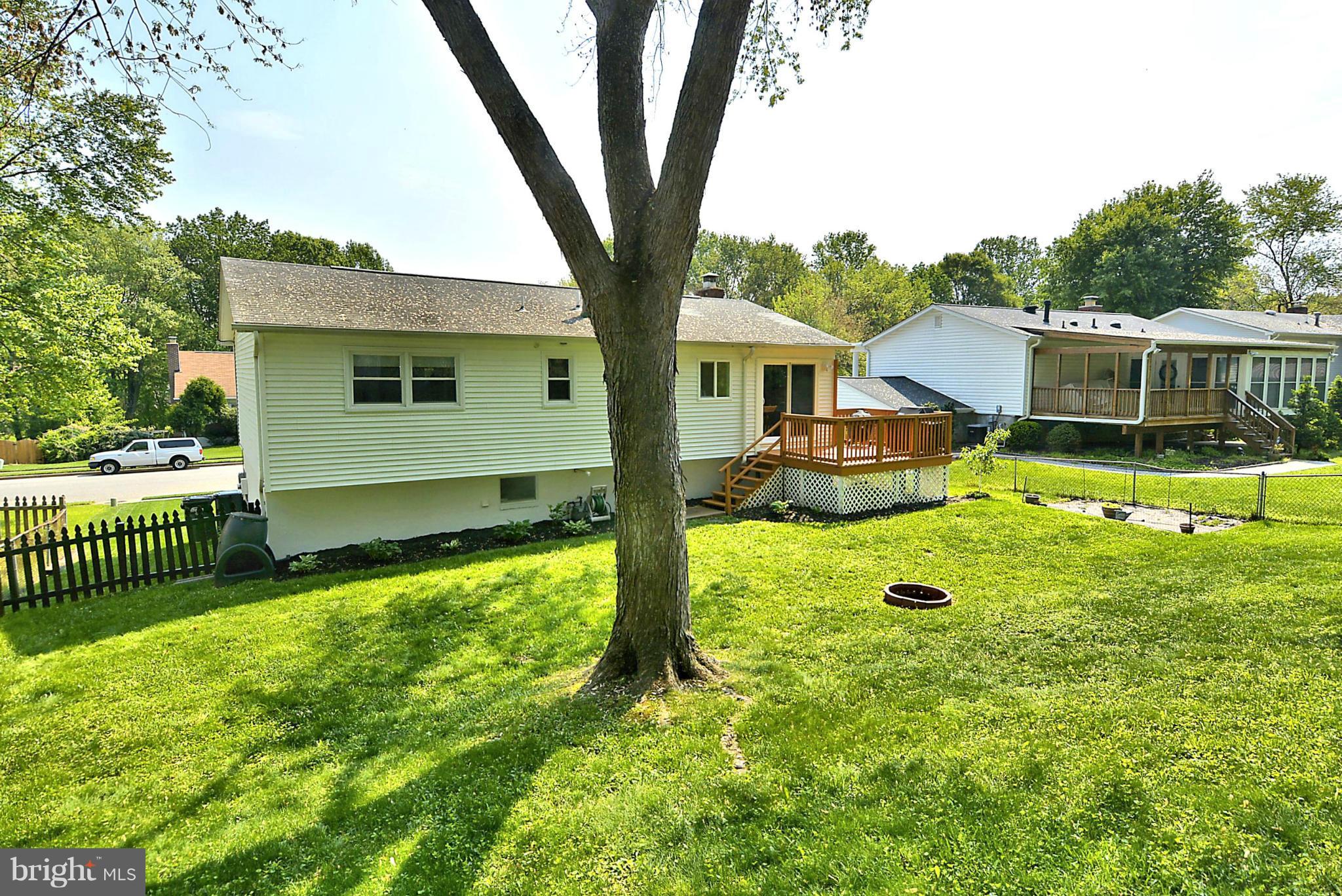 13414 Kingsman Road Woodbridge, VA 22193 - Photo 25 of 27 Exterior (Rear)