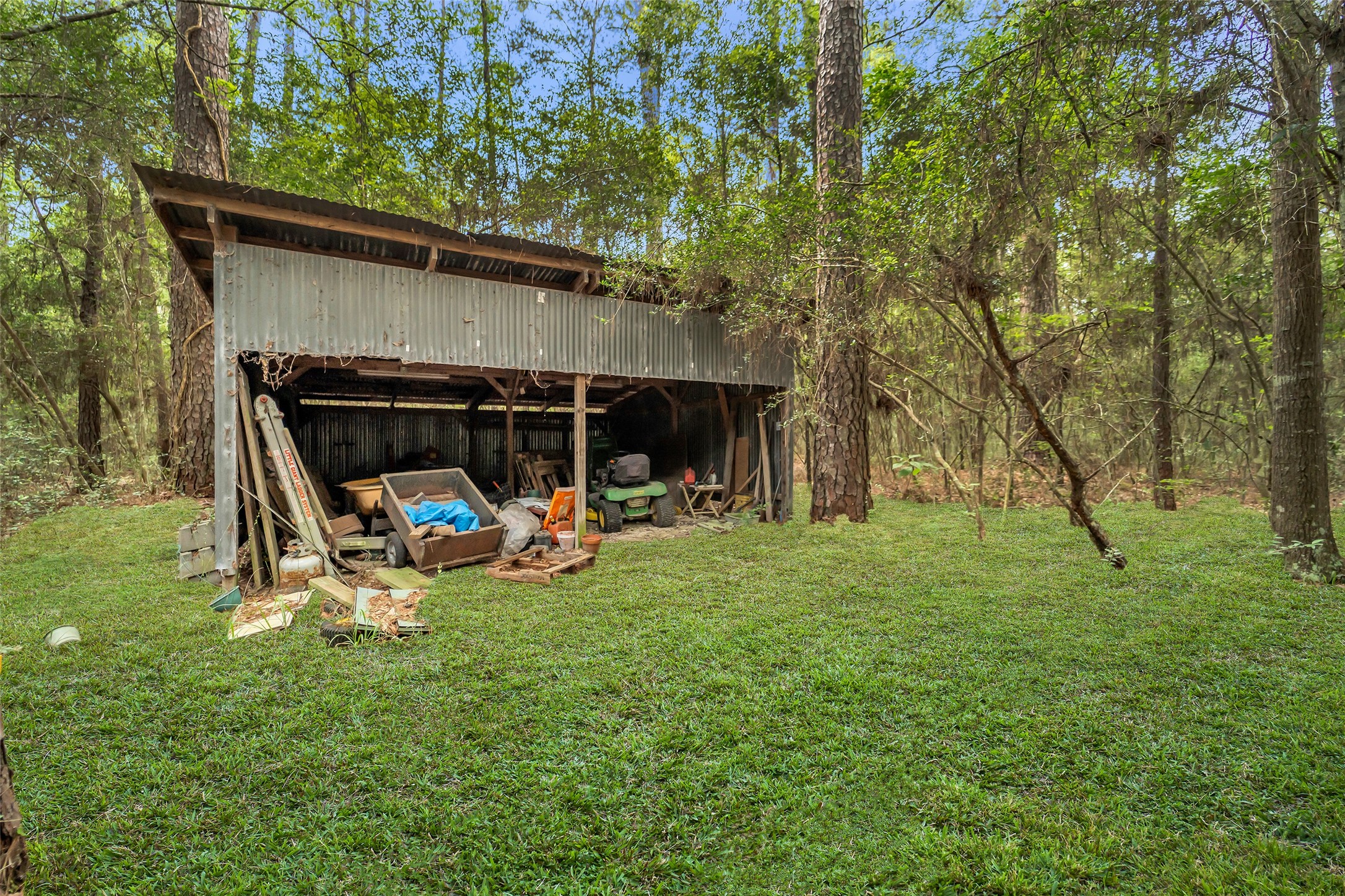 16338 Grand Flower Road Plantersville, TX 77363 - Photo 12 of 25