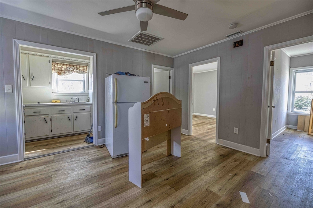 135 Snell Street Fall River, MA 02721 - Photo 20 of 33