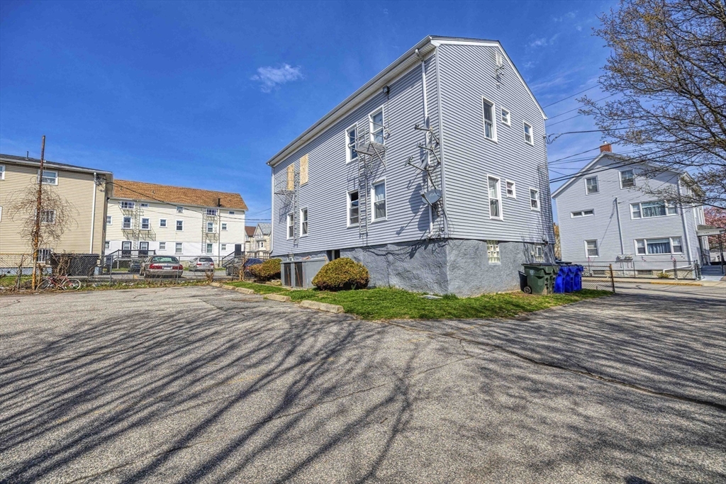 135 Snell Street Fall River, MA 02721 - Photo 3 of 33